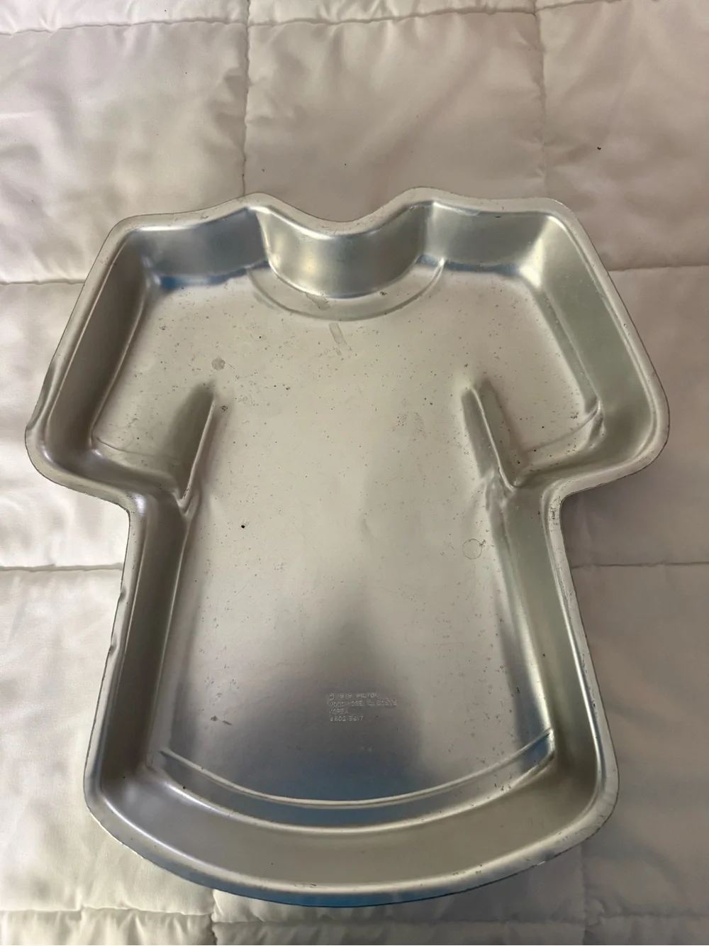 T-Shirt Shaped Cake Pan - Silver Aluminum